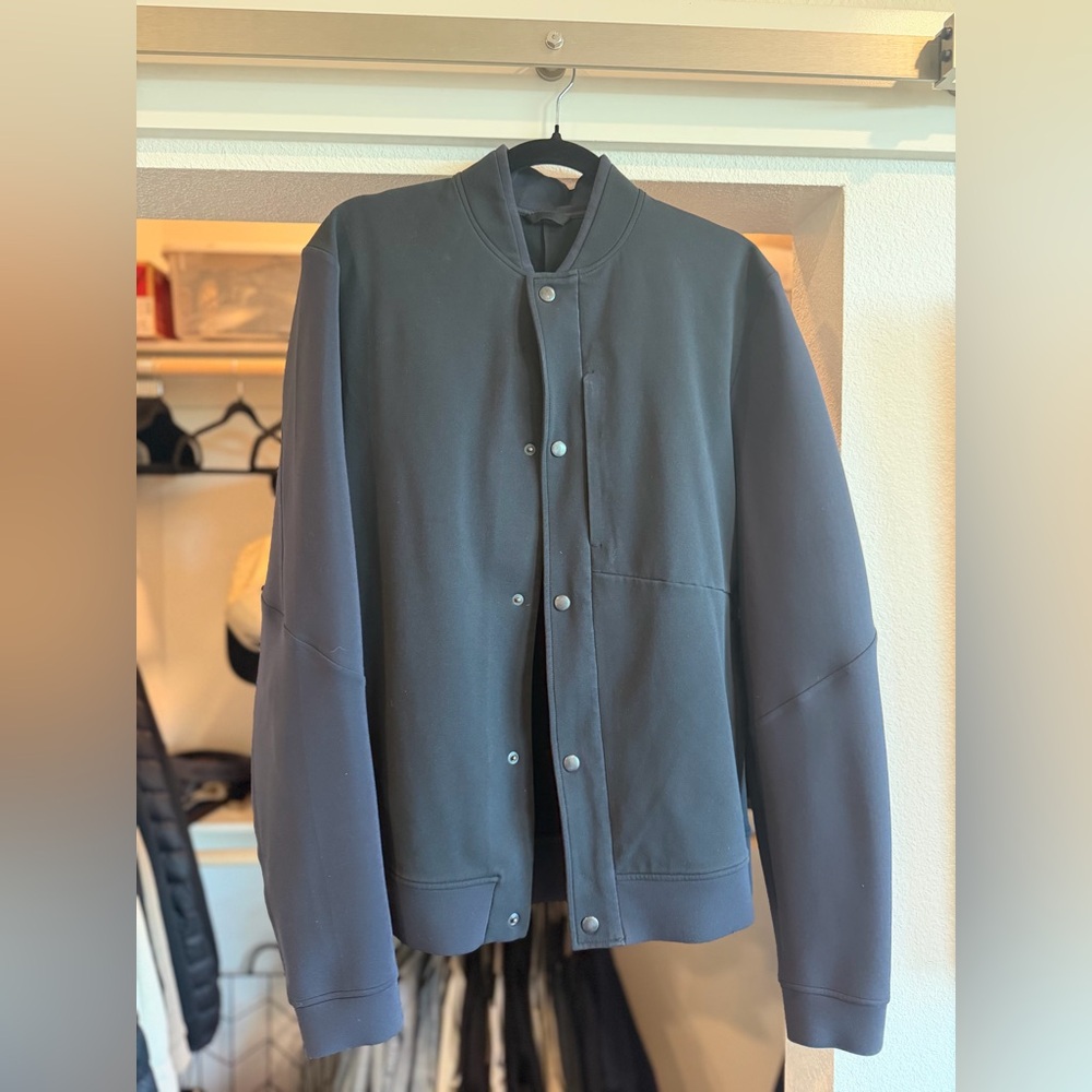 Lululemon Mens Sojourn Bomber Jacket - L
